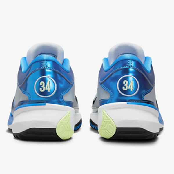 バスケットボールの7月28日発売 ナイキ NIKE ズームフリーク5